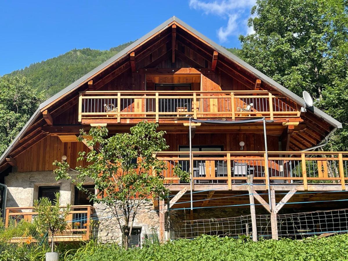 D'hotes Les D'elsa Bed & Breakfast Albiez-Montrond