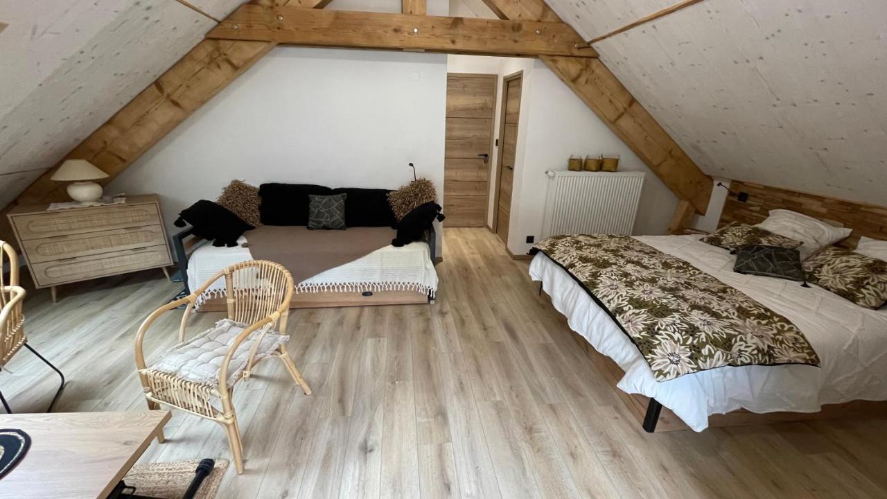 Bed & Breakfast D'hotes Les D'elsa Albiez-Montrond
