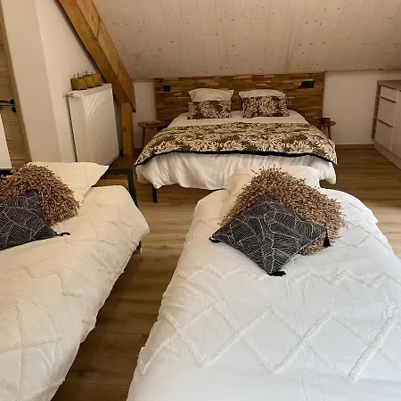 Chambres D'Hotes Les Chambres D'Elsa Albiez-Montrond Exterior foto